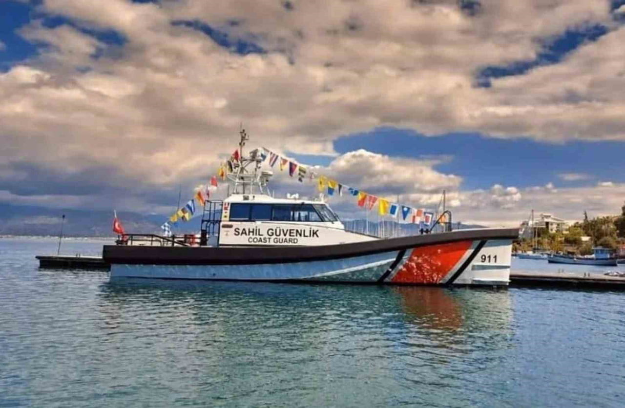 SAHİL GÜVENLİK BOTLARI DENİZCİLİK VE KABOTAJ BAYRAMI'NDA ZİYARETE AÇILDI
