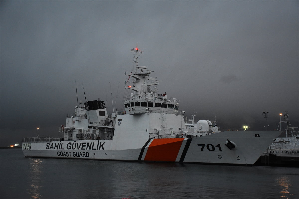 Sahil Güvenlik Karadeniz Bölge Komutanlığı ekipleri, Karadeniz ile Van Gölü'nde yılbaşında da...