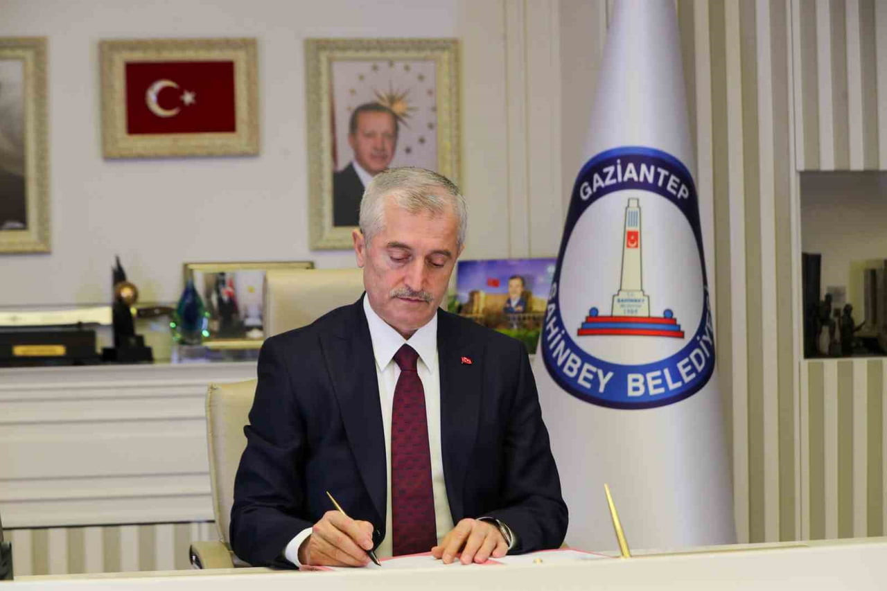 ŞAHİNBEY BELEDİYE BAŞKANI MEHMET TAHMAZOĞLU, 19 MAYIS ATATÜRK'Ü ANMA GENÇLİK VE SPOR BAYRAMI...