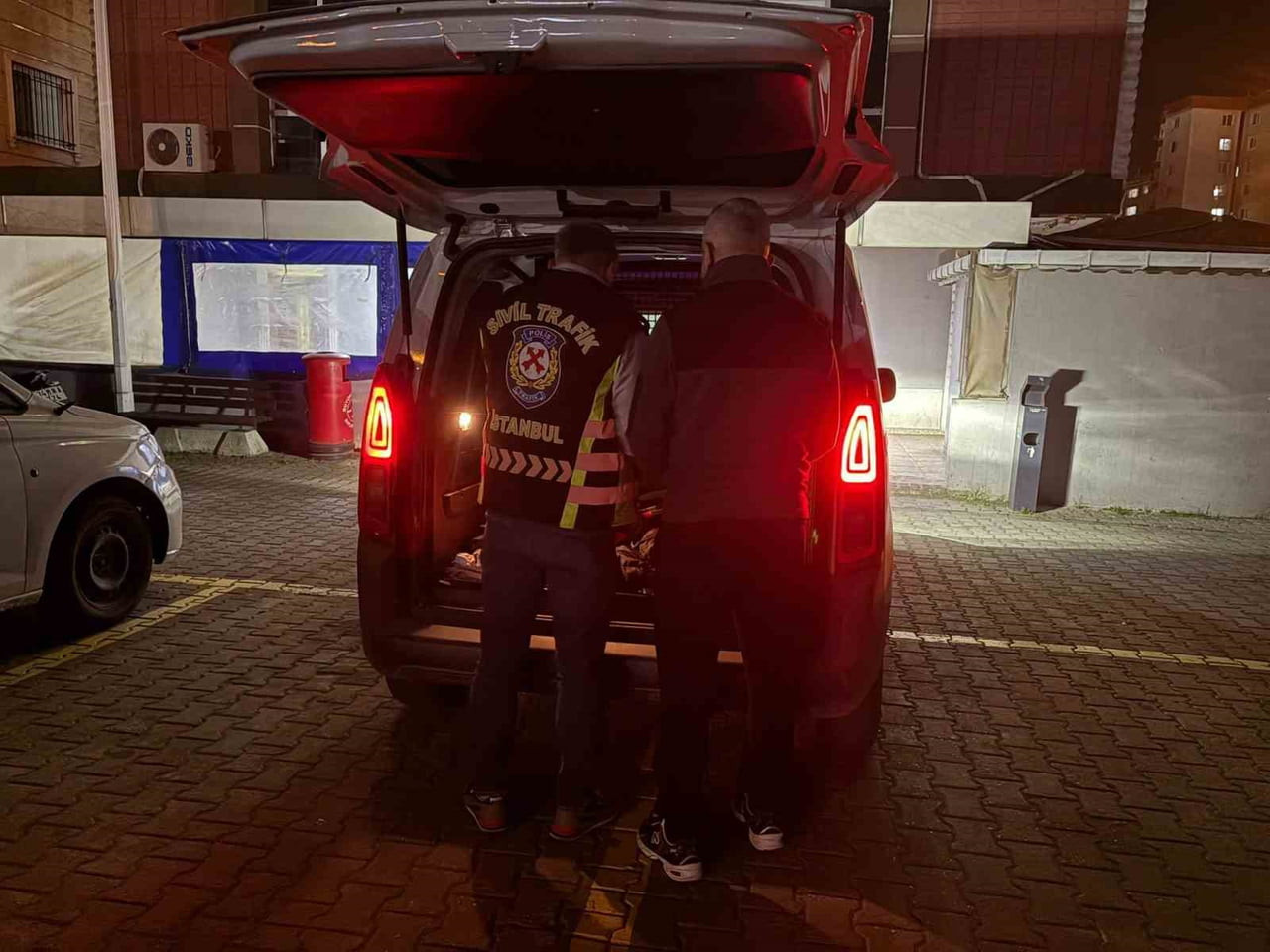 ŞAHSIN EHLİYETİNE 60 GÜN EL KONULURKEN 180 BİN LİRA PARA CEZASI YAZILDI.