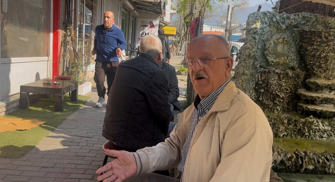 SAHTE DİŞÇİ MAHALLELİYİ ŞOK ETTİ "MEMNUNDUK AMA DOKTOR DEĞİLMİŞ"