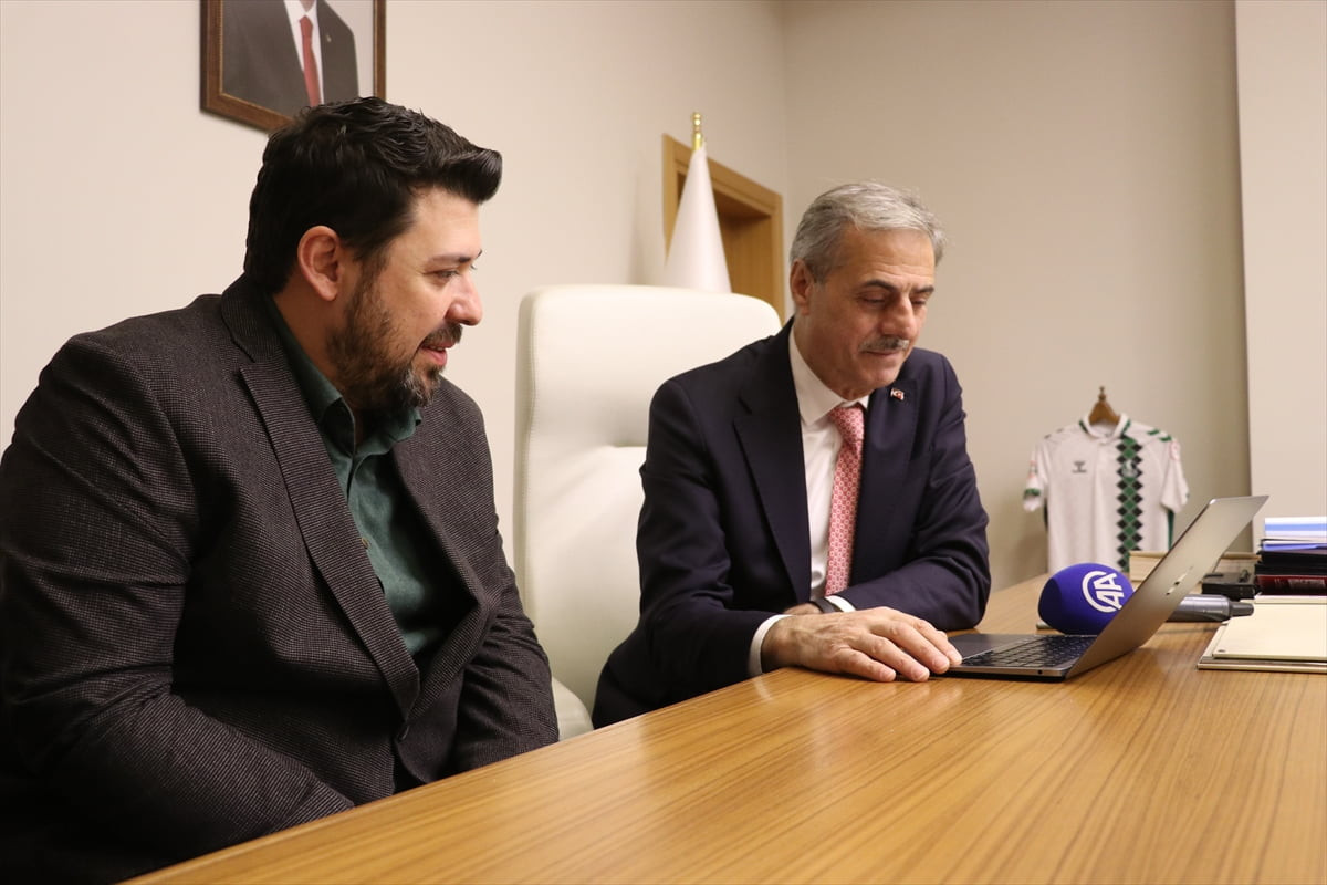 Sakarya Büyükşehir Belediye Başkanı Yusuf Alemdar, Anadolu Ajansı'nın (AA) gözünden 2025'e damga...