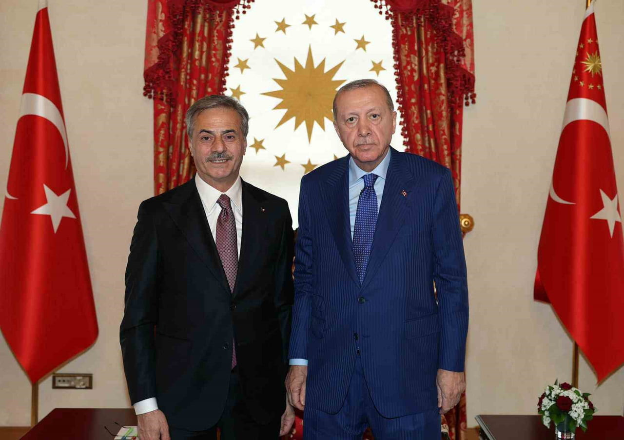 SAKARYA BÜYÜKŞEHİR BELEDİYE BAŞKANI YUSUF ALEMDAR, İSTANBUL DOLMABAHÇE SARAYI’NDA CUMHURBAŞKANI...