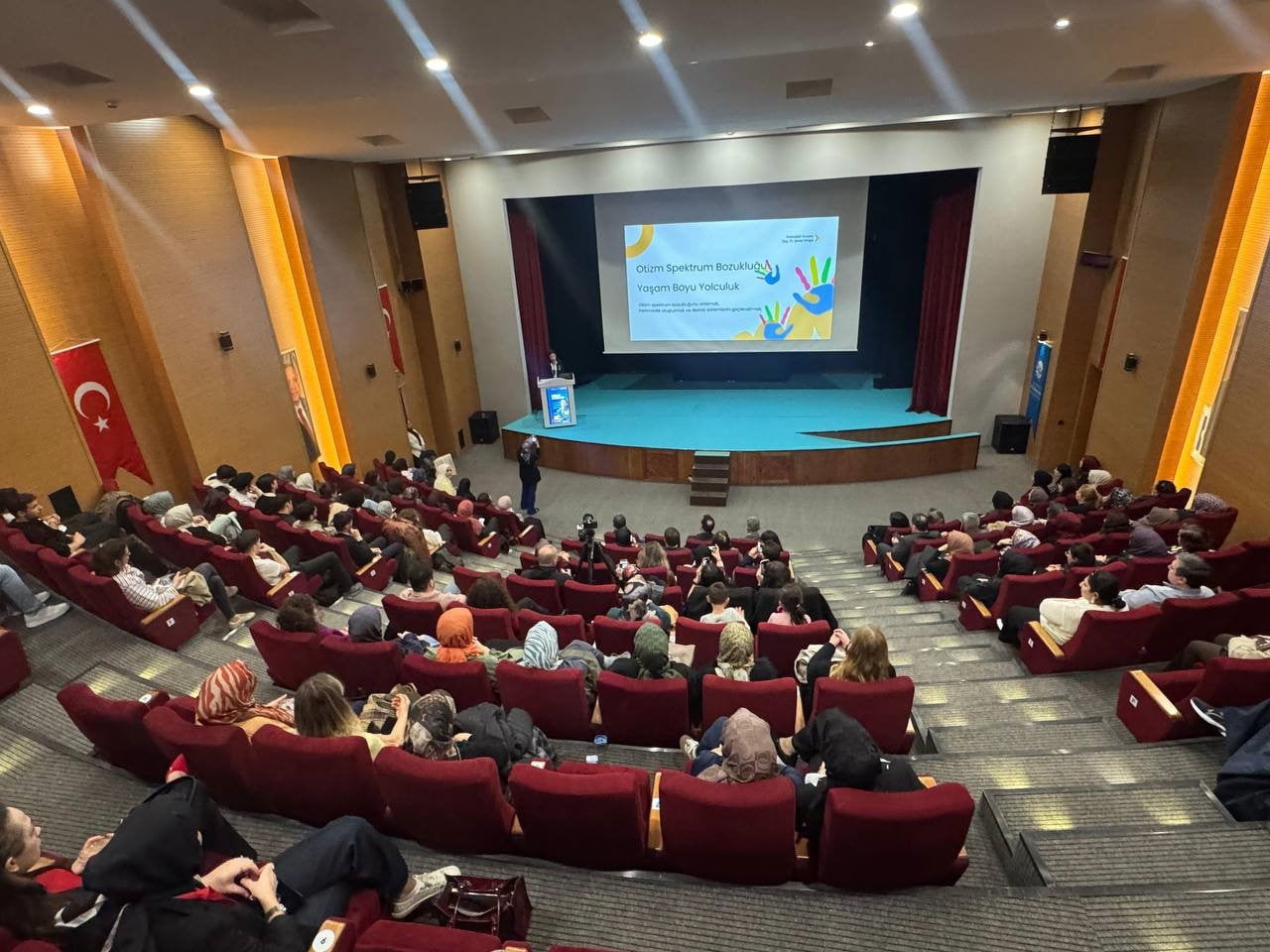 SAKARYA BÜYÜKŞEHİR BELEDİYESİ TARAFINDAN 2 NİSAN DÜNYA OTİZM FARKINDALIK GÜNÜ ÇERÇEVESİNDE...