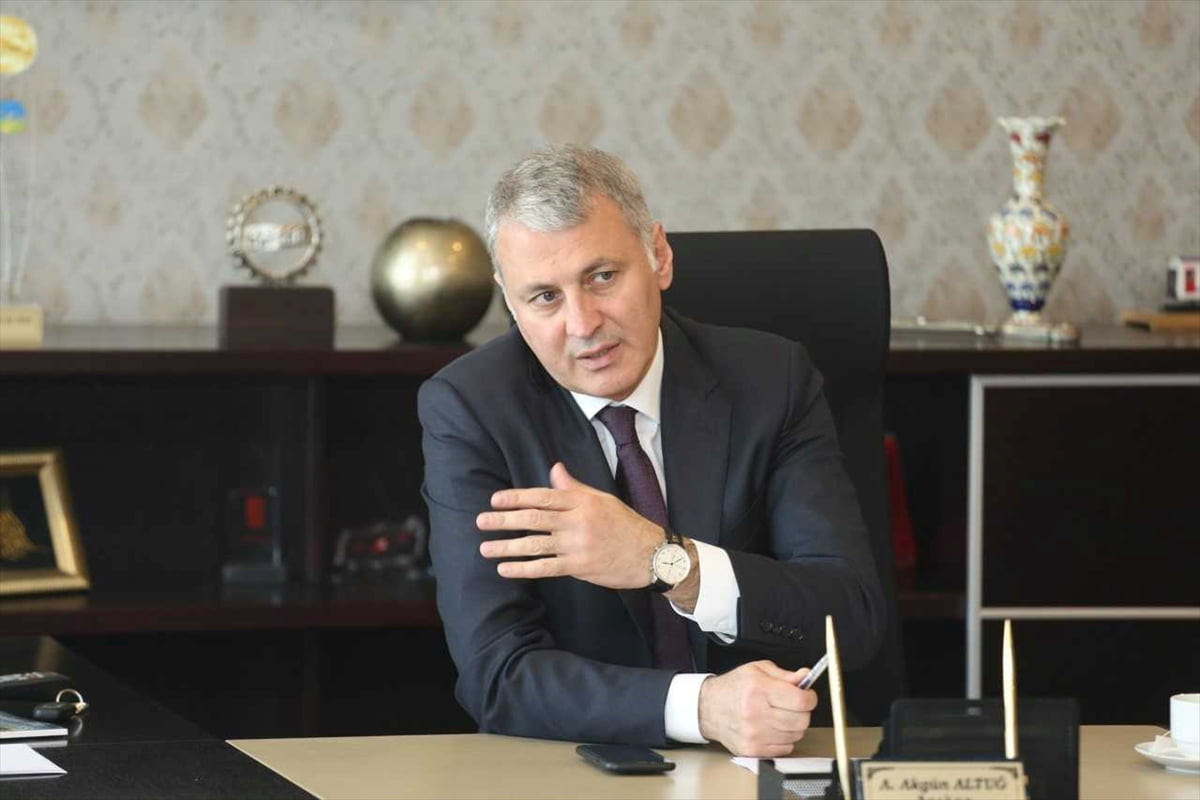 Sakarya geçen yılı, 5,9 milyar dolarla tarihinin en yüksek ikinci ihracat geliriyle kapattı....