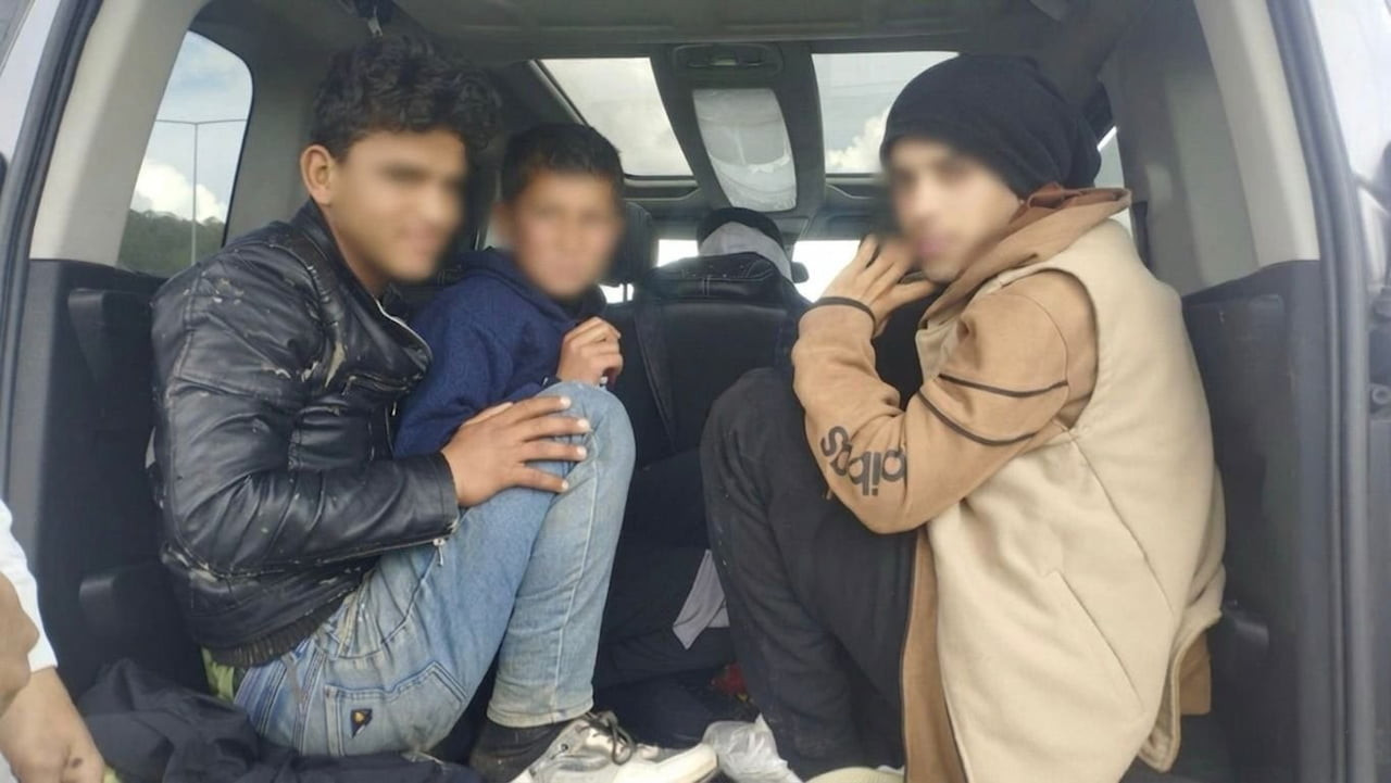 SAKARYA İL JANDARMA KOMUTANLIĞI EKİPLERİNCE DÜZENSİZ GÖÇ VE GÖÇMEN KAÇAKÇILIĞIYLA MÜCADELE...