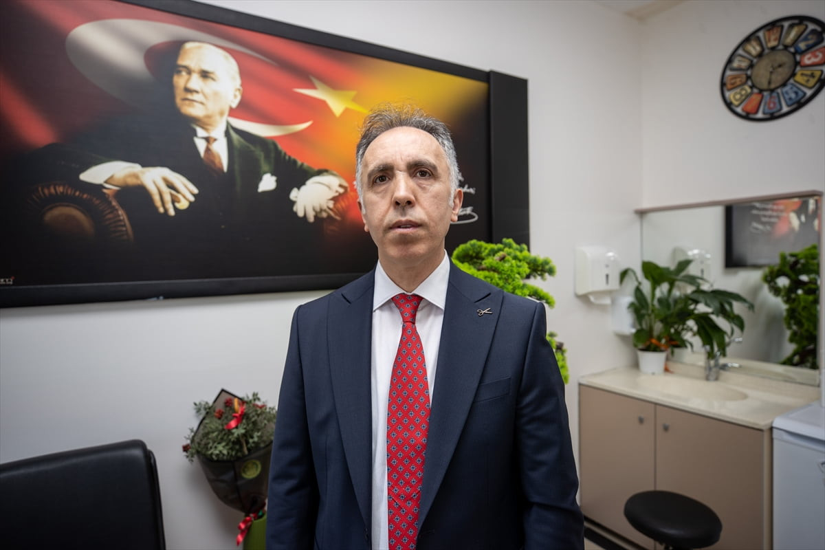 Sakarya Üniversitesi Tıp Fakültesi Üroloji Ana Bilim Dalı Öğretim Üyesi Prof. Dr. Fikret Halis...