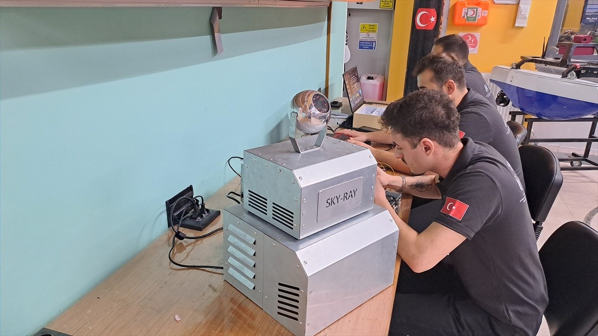 Sakarya Uygulamalı Bilimler Üniversitesi (SUBÜ), keşif ve istihbarat uydularını geçici süre...