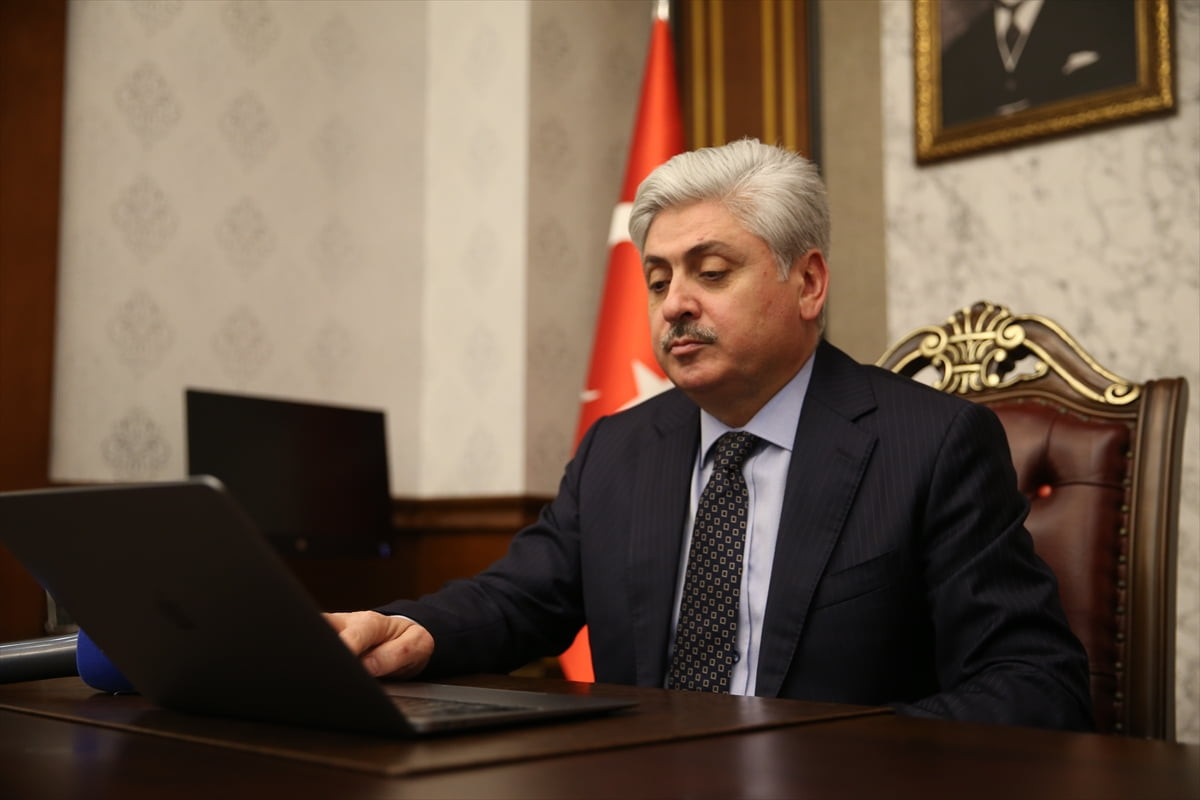 Sakarya Valisi Rahmi Doğan, Anadolu Ajansının (AA) gözünden 2025'e damga vuran olaylara ait...