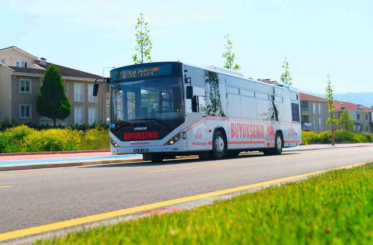 SAKARYA'DA 4 GÜNLÜK KURBAN BAYRAMI SÜRESİNCE ADARAY, METROBÜS VE BELEDİYE OTOBÜSLERİNDE SUNULAN...