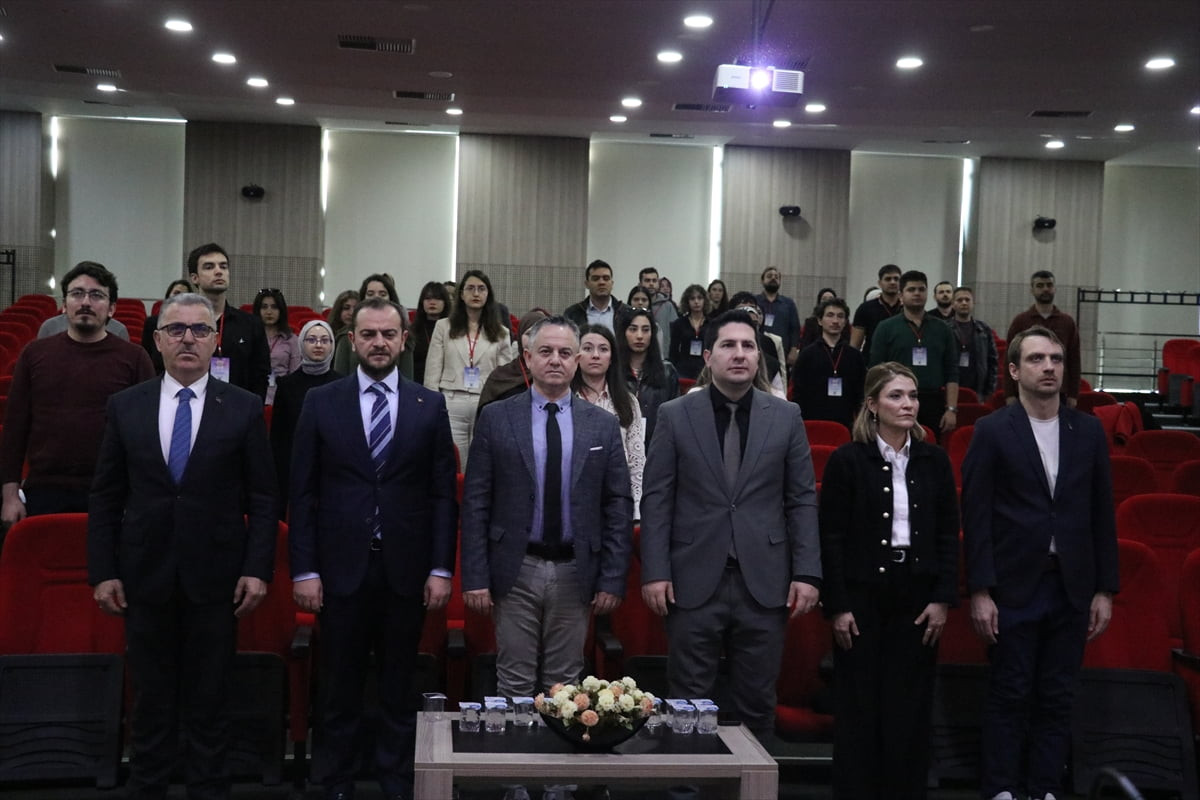 Sakarya'da ağız ve diş sağlığının ele alındığı "5. Uluslararası Dental Oral Enfeksiyonlar (DOINF5)...