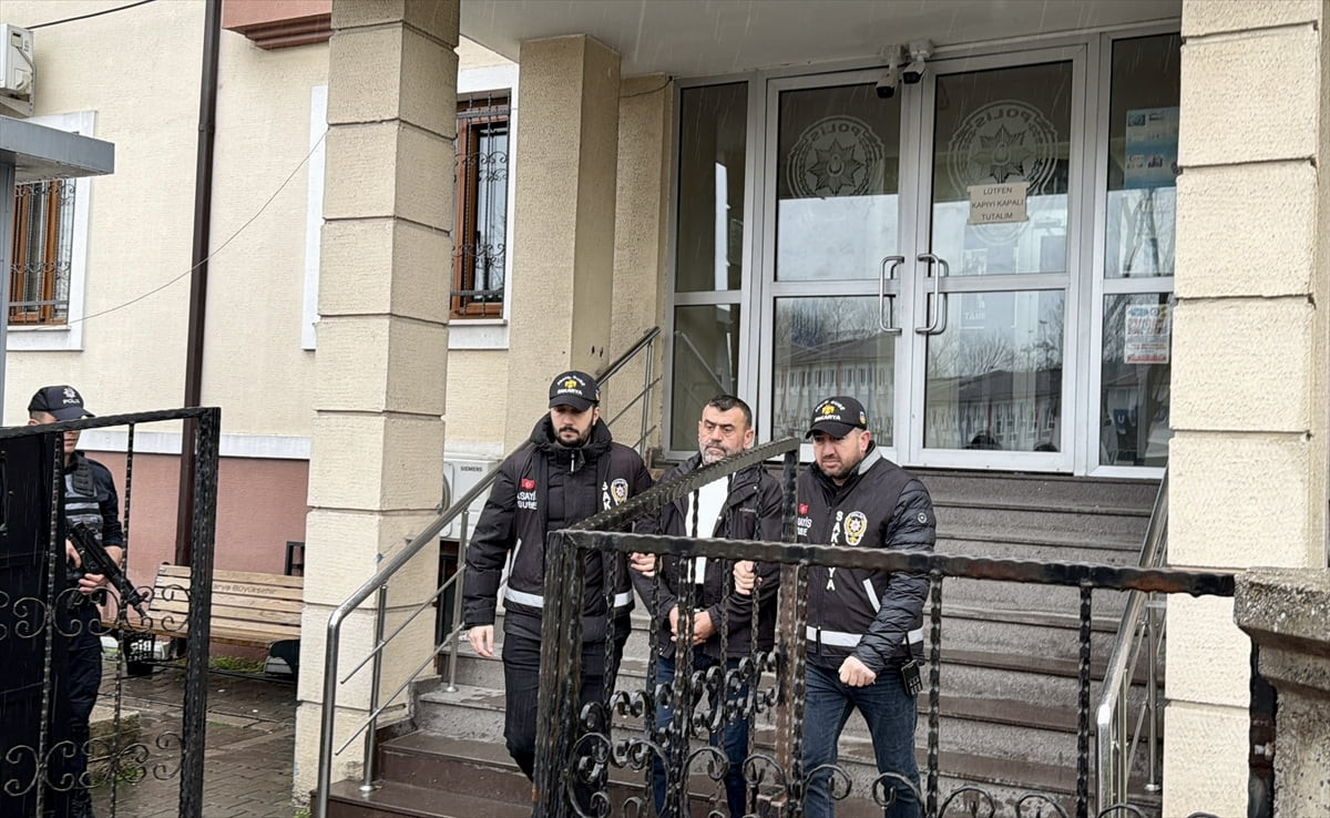 Sakarya'da eşini ve MHP Karapürçek İlçe Başkanı Mustafa Hıraç'ı silahla öldüren şüpheli...