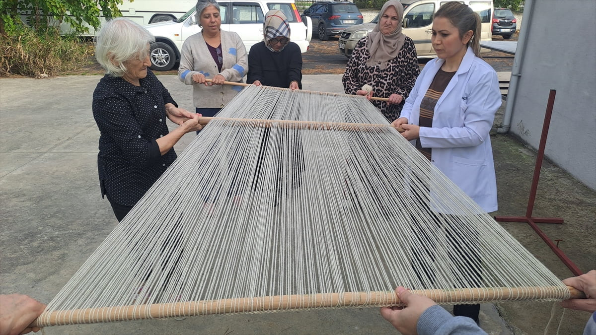 Sakarya'da Kültür ve Turizm Bakanlığı Somut Olmayan Kültürel Miras Taşıyıcısı ve Serdivan Halk...