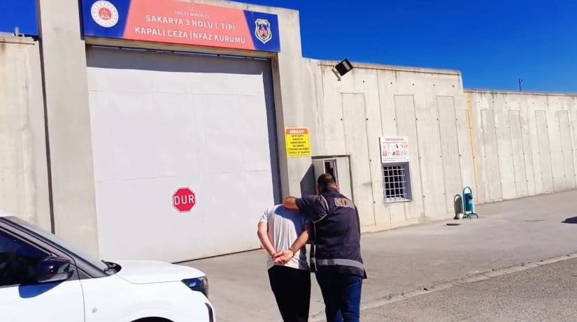 SAKARYA'DA POLİS EKİPLERİNCE YÜRÜTÜLEN, YURT DIŞI BAĞLANTILI BİR SUÇ ÖRGÜTÜ KAPSAMINDA FAALİYET...