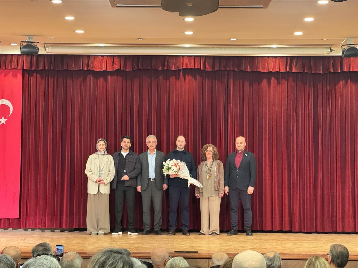 Sakarya'nın Hendek ilçesine bağlı Uzuncaorman Mahallesi'nde tek başına yaşayan Çerkez asıllı 80...
