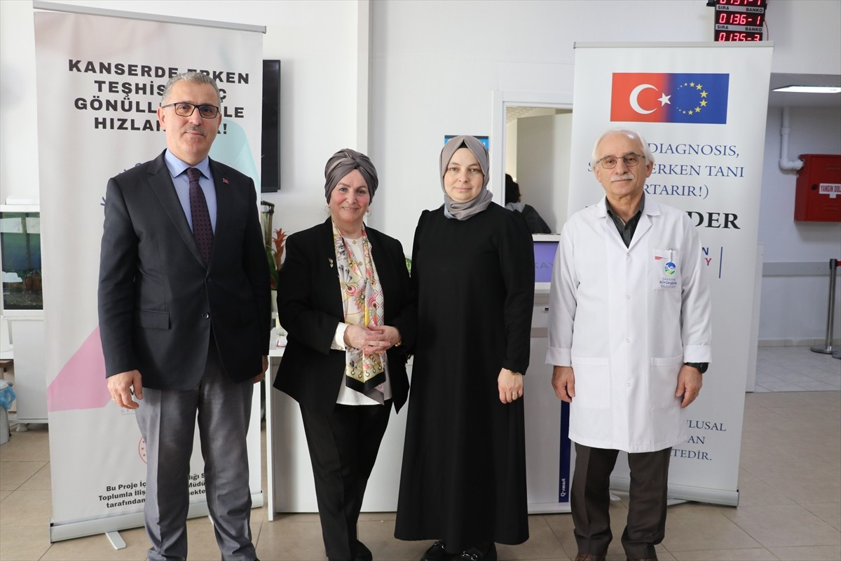 Sakarya’da Lösemi ve Kanser Hastaları Sağlık Eğitim Derneğince (KANSERDER) yürütülen “Kanserde...