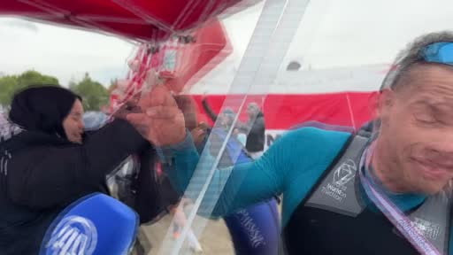 Salda Duatlonu Türkiye Kupası'nda şiddetli rüzgar çadır ve bariyerleri böyle uçurdu