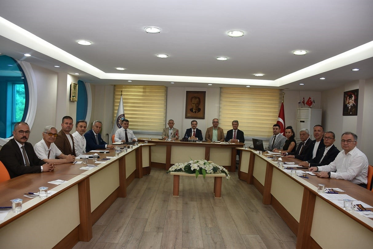 SALİHLİ KAYMAKAMLIĞI ÖNCÜLÜĞÜNDE GERÇEKLEŞTİRİLEN İSTİŞARE TOPLANTISINDA, SALİHLİ KAYMAKAMLIĞI...