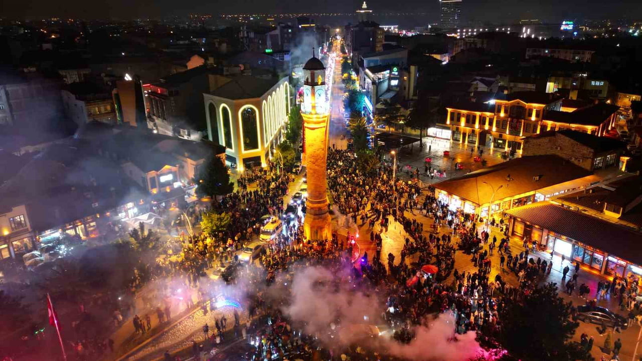 ŞAMPİYONLUK KUTLAMALARINDAN DRON GÖRÜNTÜSÜ