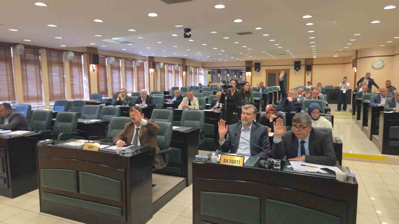 SAMSUN BÜYÜKŞEHİR BELEDİYE (SBB) MECLİSİ MAYIS AYI KOMİSYON TOPLANTISI’NDA GÖRÜŞÜLEN ESKİ MERHUM...