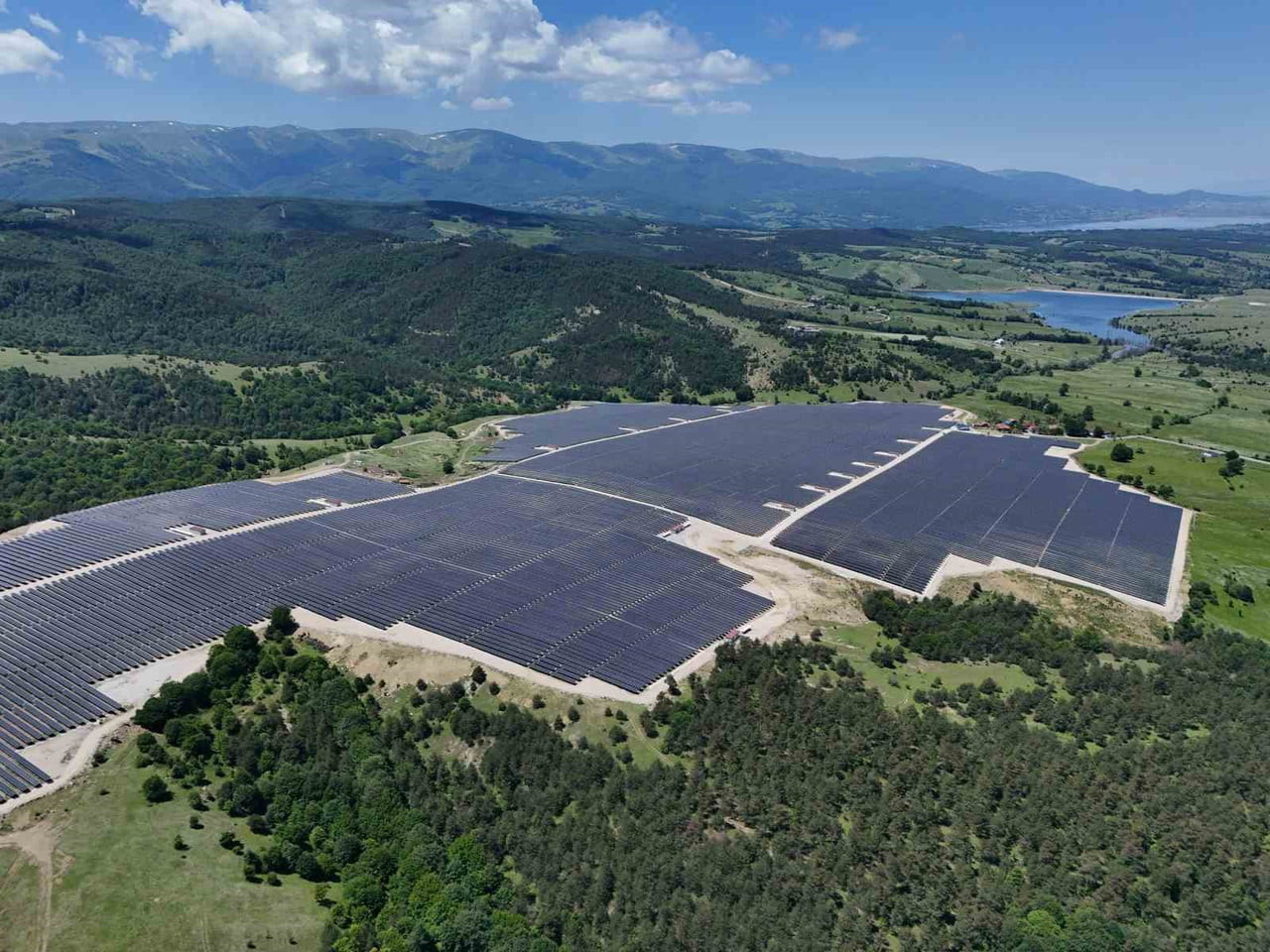 SAMSUN BÜYÜKŞEHİR BELEDİYESİ, YENİLENEBİLİR ENERJİ ÜRETİMİ İLE TARIMSAL FAALİYETLERİ AYNI ALANDA...