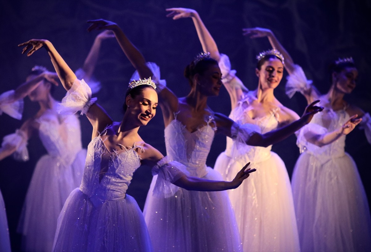 Samsun Devlet Opera ve Balesi (SAMDOB), Rus besteci Pyotr İlyiç Çaykovski'nin ölümsüz eseri...