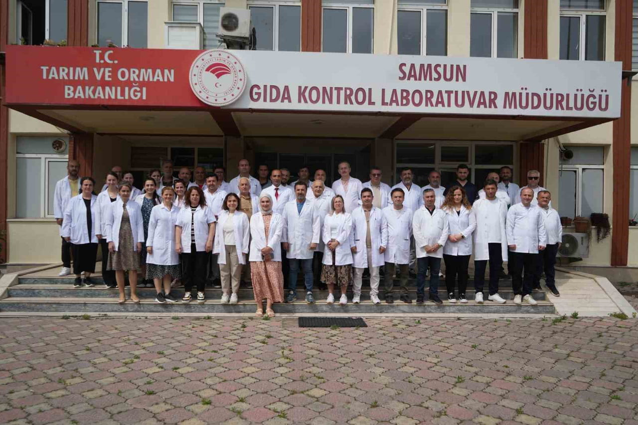 SAMSUN GIDA KONTROL LABORATUVARI'NDA HER YIL YAKLAŞIK 5 BİN NUMUNE ÜZERİNDE ORTALAMA 28-30 BİN...