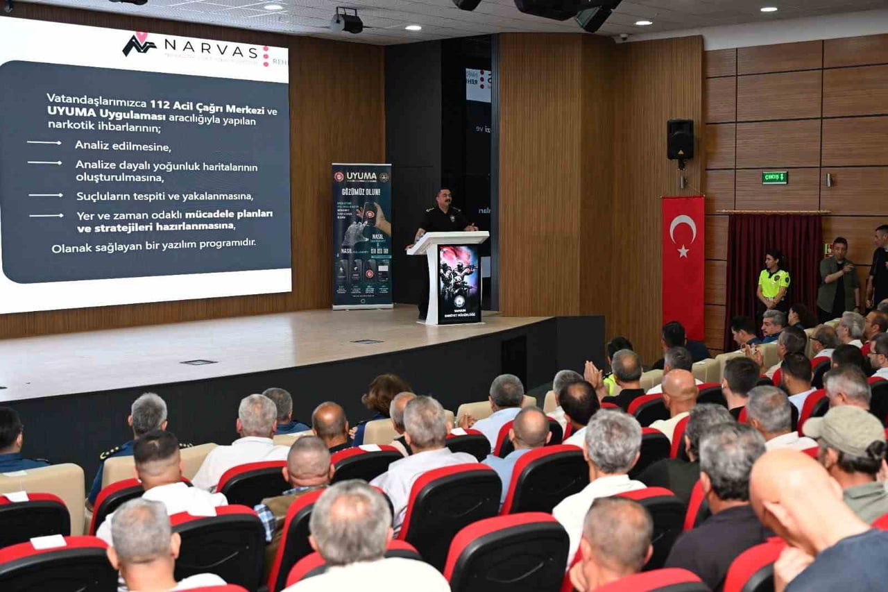 SAMSUN İL EMNİYET MÜDÜRÜ AHMET ARIBAŞ, TOPLU TAŞIMA SEKTÖRÜNÜN TEMSİLCİLERİYLE BİR ARAYA GELEREK...