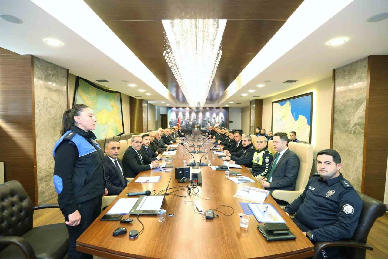 SAMSUN VALİLİĞİ KOORDİNASYONUNDA KENT GÜVENLİK DANIŞMA KURULU TOPLANTISI GERÇEKLEŞTİRİLDİ....