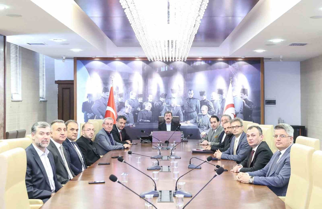 SAMSUN VALİSİ ORHAN TAVLI BAŞKANLIĞINDA GERÇEKLEŞTİRİLEN YENİ OSB MÜTEŞEBBİS HEYETİ VE YÖNETİM...