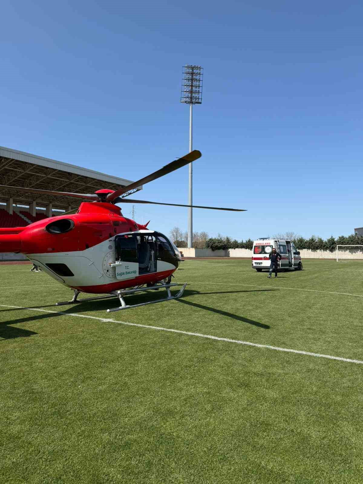 SAMSUN'DA 37 HAFTA 6 GÜNLÜK ERKEK DOĞAN BEBEK, SOLUNUM SIKINTI YAŞADI. AMBULANS HELİKOPTER BEBEĞİ...
