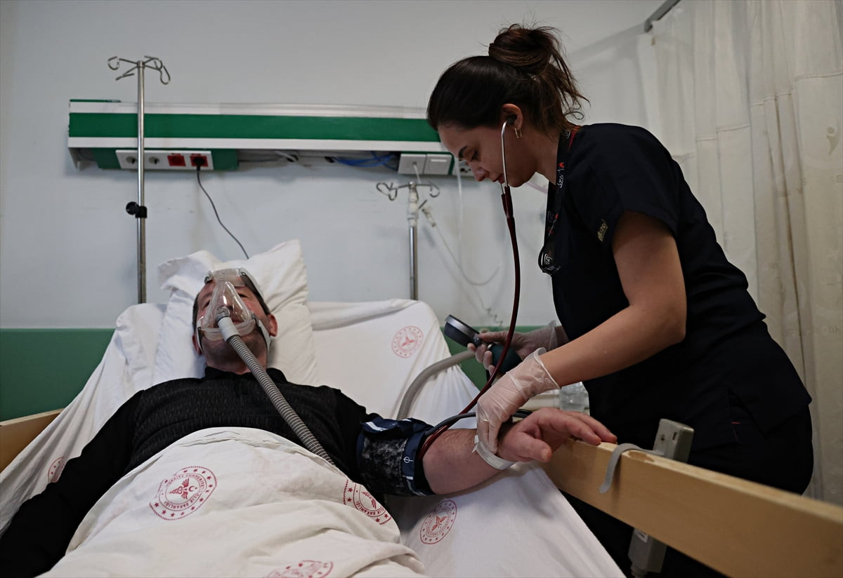 Samsun'da 55 yaşındaki hastaya nadir görülen kalıtsal bir kas hastalığı olan Pompe hastalığı...