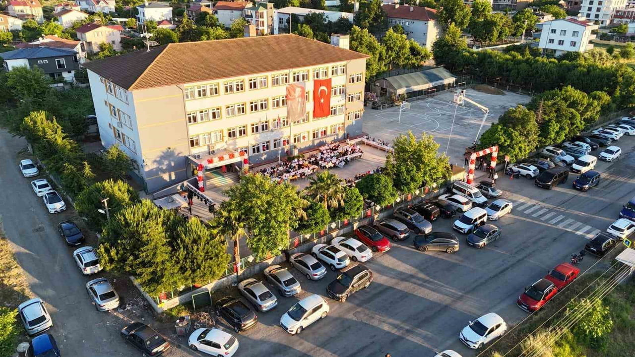 SAMSUN'DA ATAKUM ZAFER ÖZEL EĞİTİM MESLEK OKULU'NDA DÜZENLENEN MEZUNİYET TÖRENİNDE 12 ÖZEL ÖĞRENCİ...