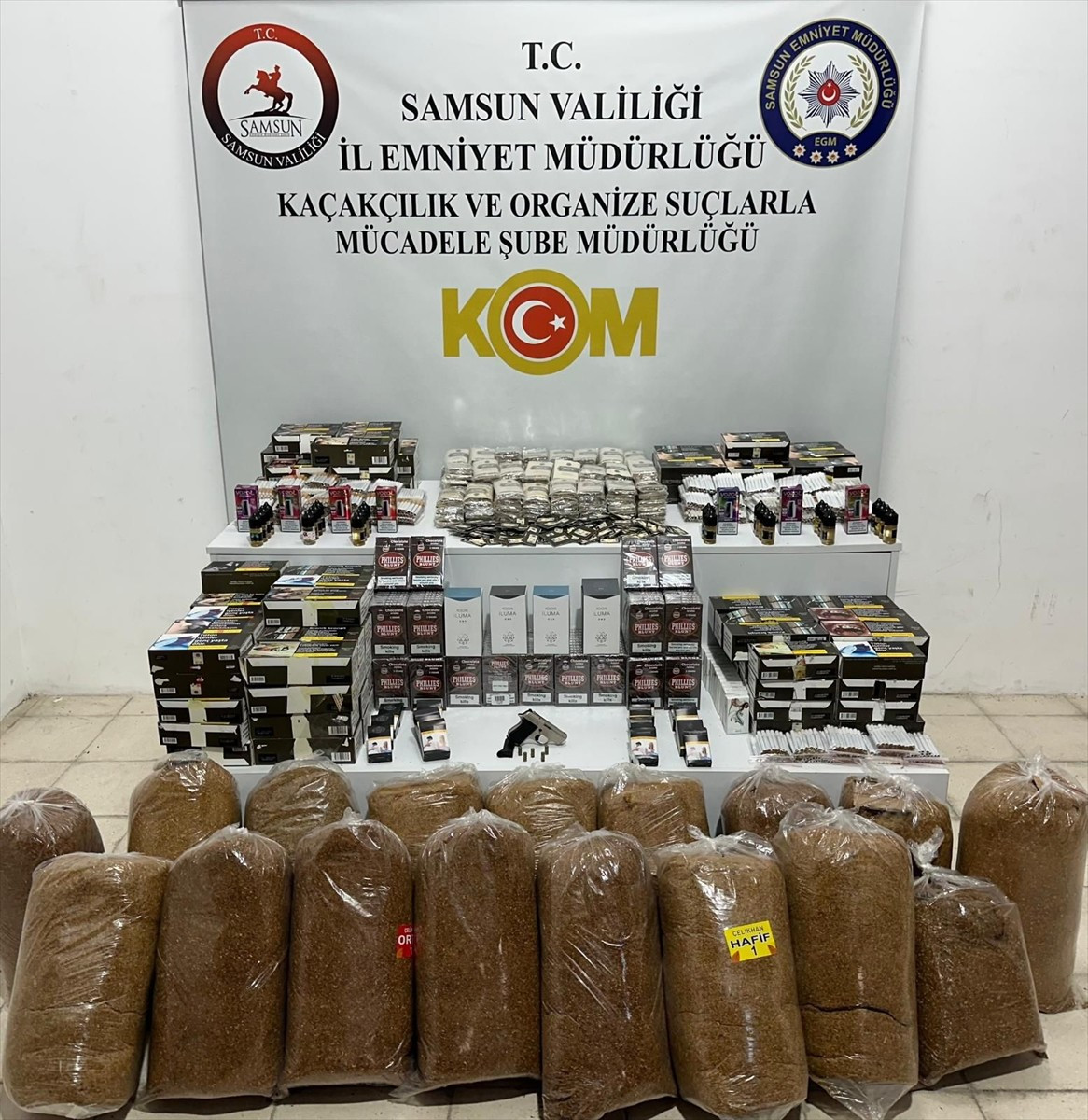 Samsun'da düzenlenen kaçakçılık operasyonunda 18 şüpheli gözaltına alındı. Adreslerde yapılan...