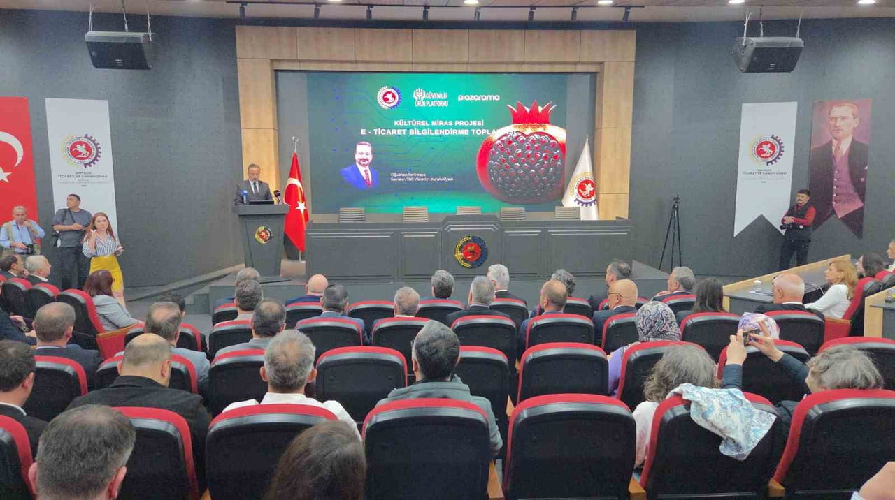 SAMSUN'DA DÜZENLENEN "KÜLTÜREL MİRAS PROJESİ E-TİCARET İL BULUŞMALARI", BÖLGEDEKİ GİRİŞİMCİLERİ...