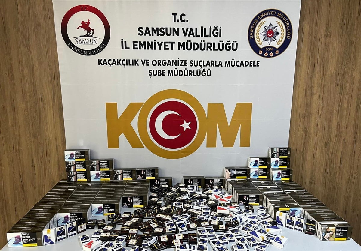 Samsun'da iş yerinin tuvaleti ile masada yapılan bölmeye gizlenmiş makaron (filtreli sigara...