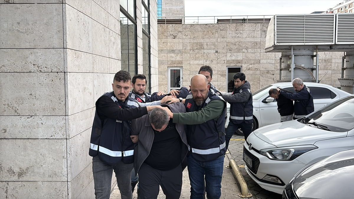 Samsun'da kişiye yönelik tehdit ve zor kullanarak para alındığı iddiasıyla yürütülen soruşturma...