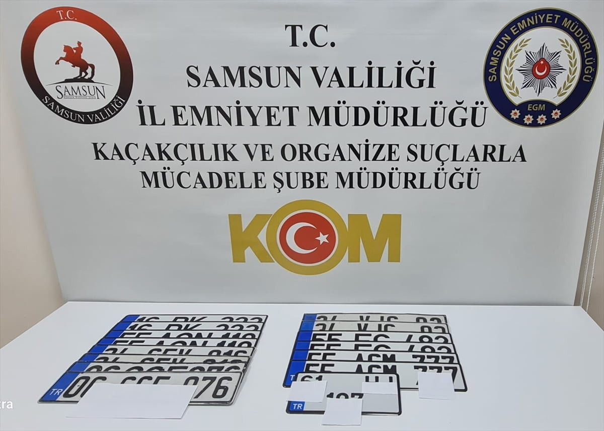Samsun'da polis ekiplerince düzenlenen operasyonda 15 sahte araç plakası ele geçirildi, 2 şüpheli...