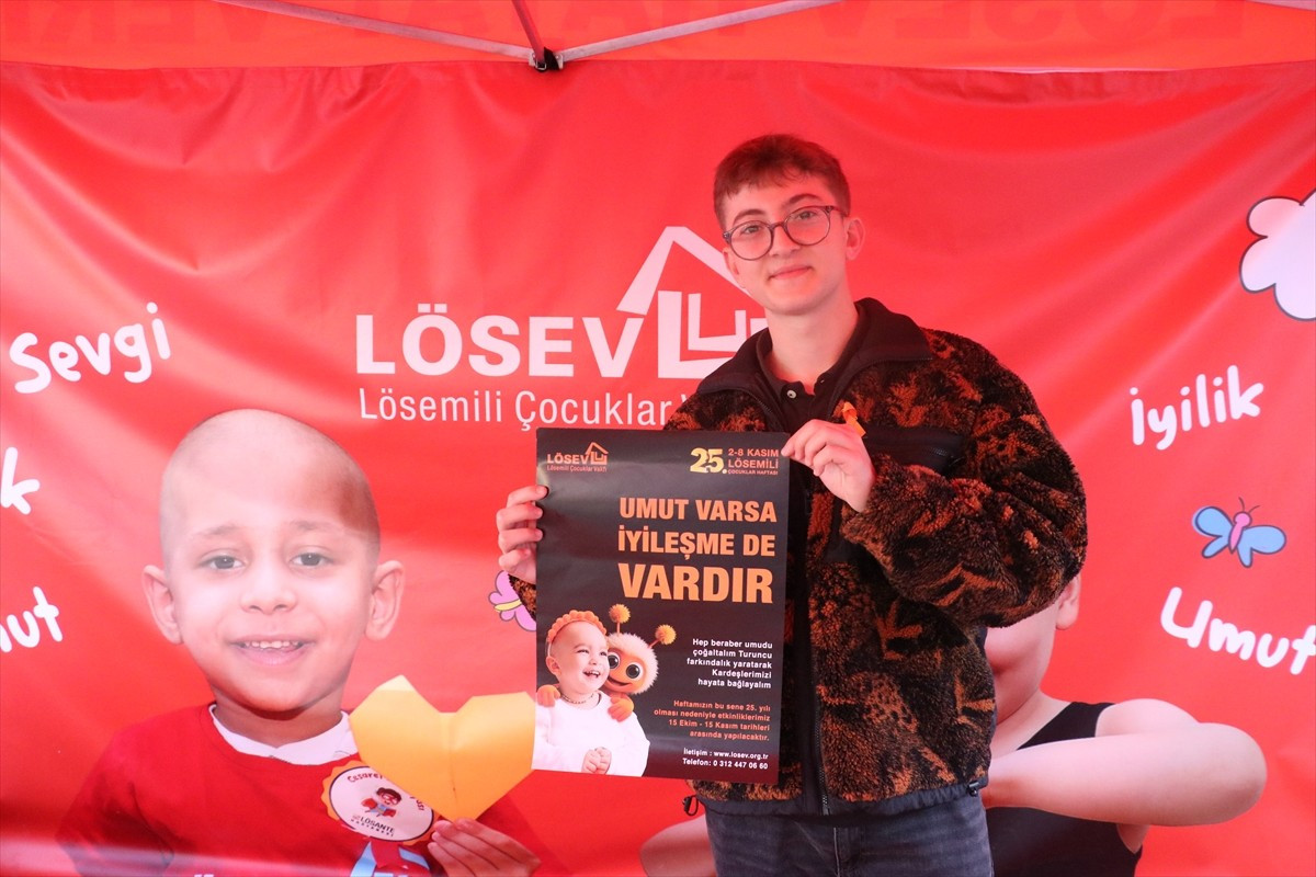 Samsun'da yaşayan ve 2 yaşında yakalandığı lösemiyi gördüğü tedavi sayesinde yenen 18 yaşındaki...