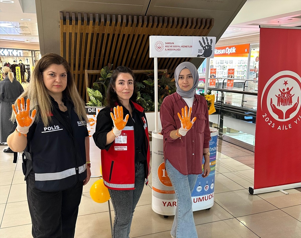 Samsun'un Atakum ilçesinde, 25 Kasım Kadına Yönelik Şiddete Karşı Uluslararası Mücadele Günü...