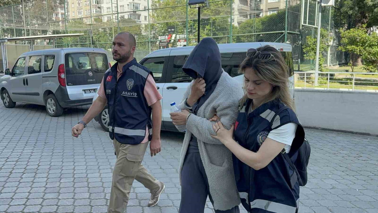 SAMSUN'UN ATAKUM İLÇESİNDE FAALİYET GÖSTEREN BİR MASAJ SALONUNA DÜZENLENEN FUHUŞ OPERASYONUNDA...