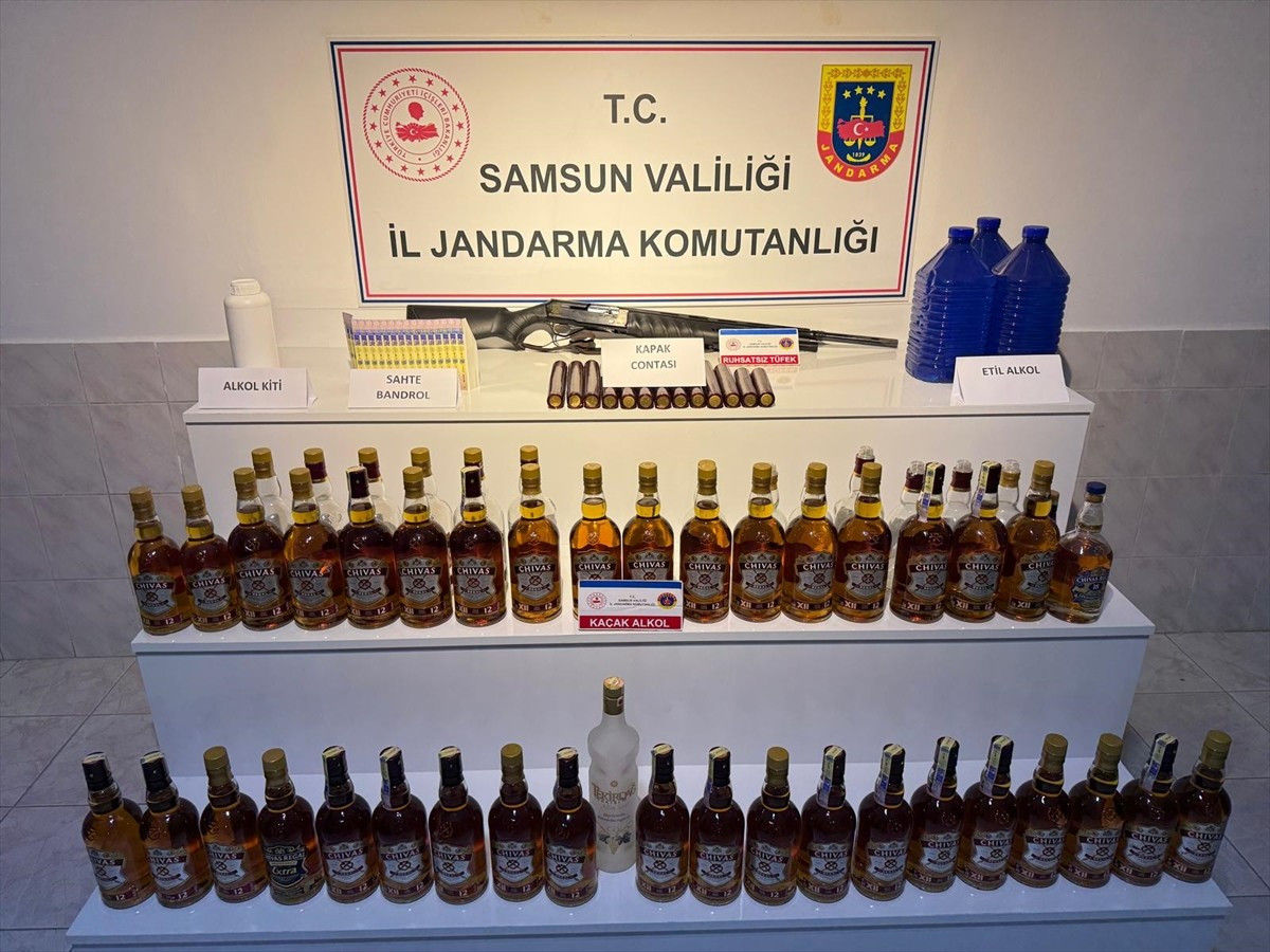 Samsun'un Bafra ilçesinde düzenlenen kaçak içki operasyonunda 1 kişi gözaltına alındı....