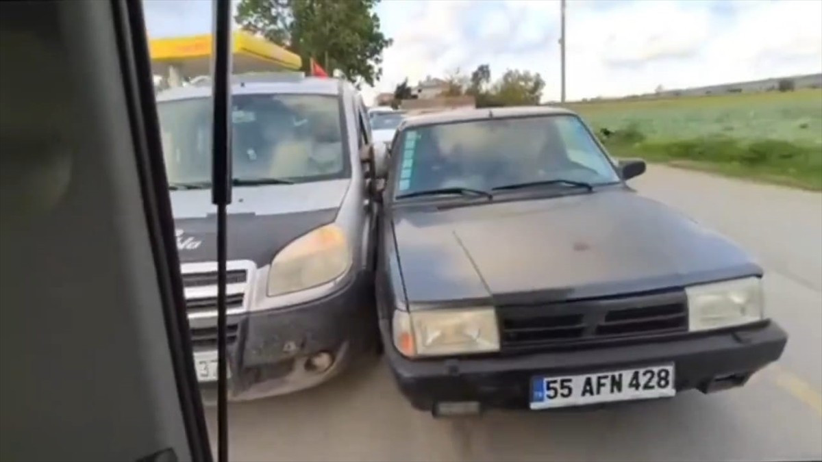 Samsun'un Bafra ilçesinde trafiği tehlikeye düşürdüğü için 15 bin 406 lira idari para cezası...