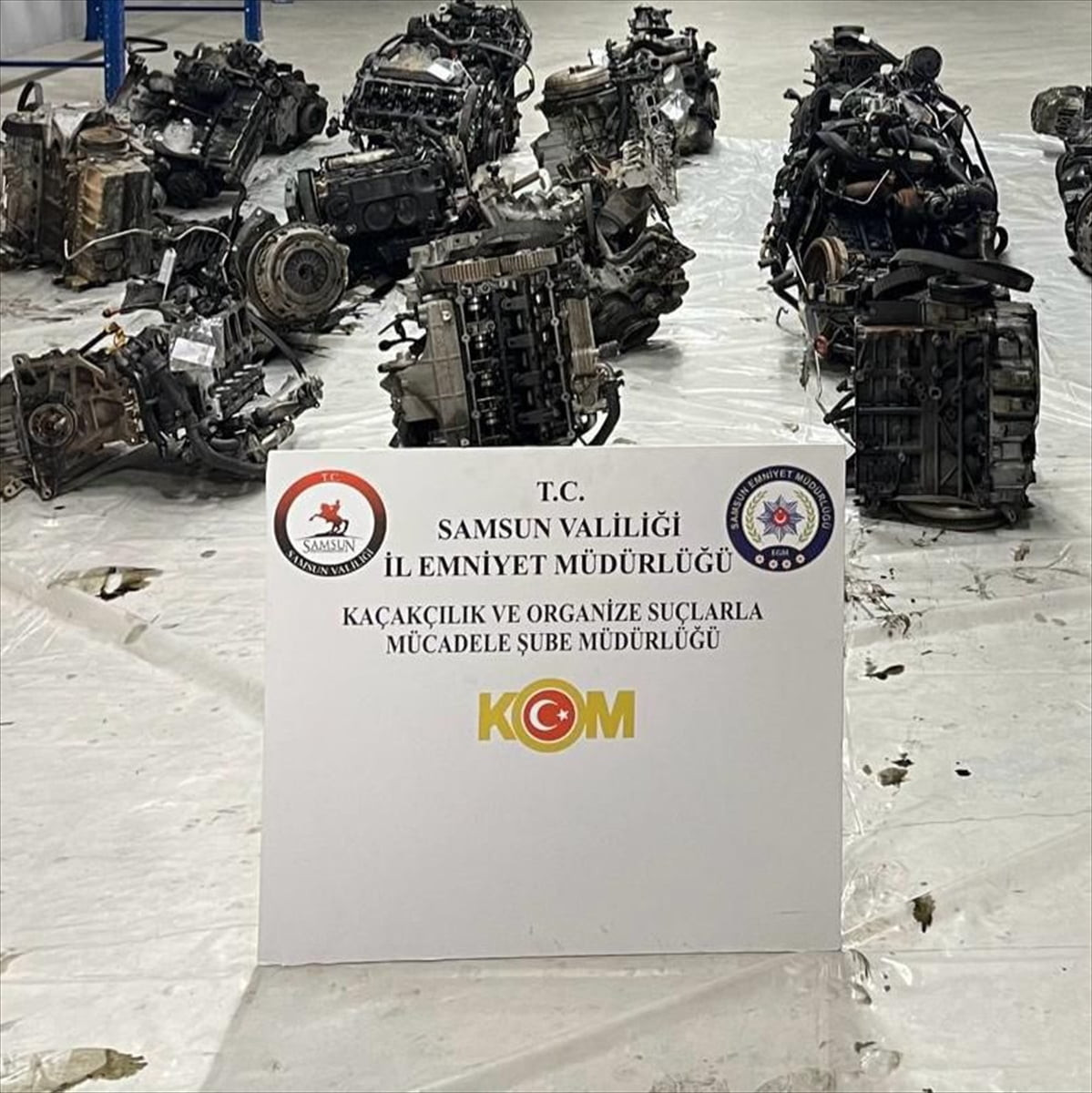 Samsun'un Çarşamba ilçesinde gümrük kaçağı 13 otomobil motoru ele geçirildi, 1 kişi...