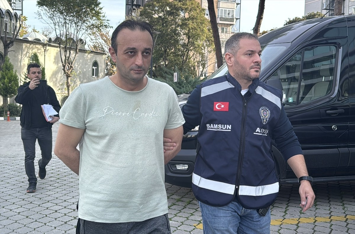 Samsun'un İlkadım ilçesinde büfeden yaklaşık 500 bin lira değerinde ürün çaldığı belirlenen...