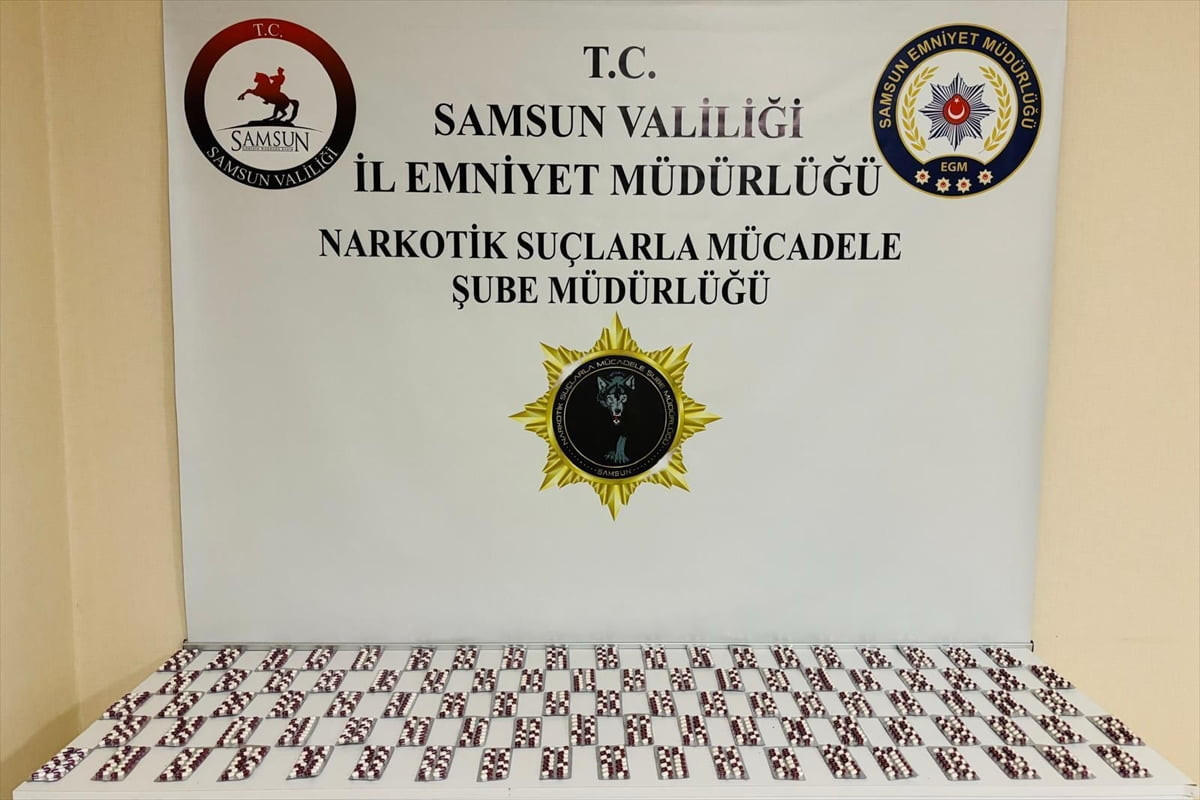 Samsun'un İlkadım ilçesinde düzenlenen operasyonda 1192 uyuşturucu hap ele geçirildi, 1 şüpheli...