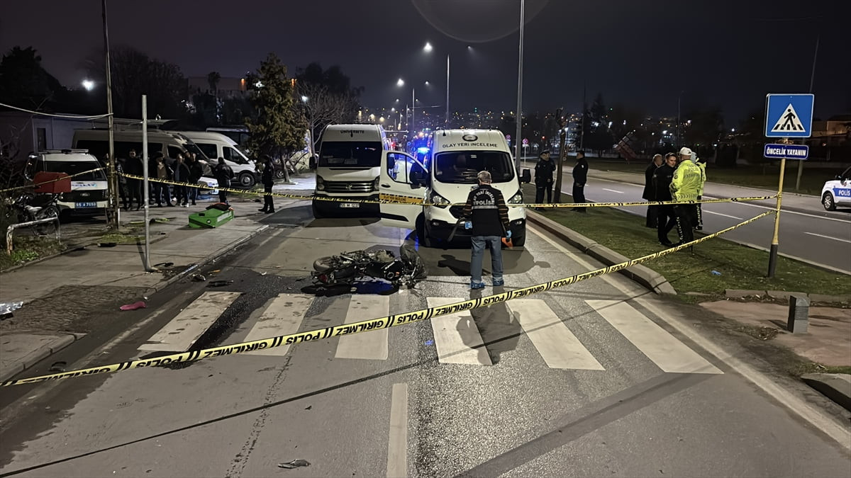 Samsun'un İlkadım ilçesinde minibüsle çarpışan motosikletteki 1 kişi öldü, 1 kişi yaralandı. Kaza...