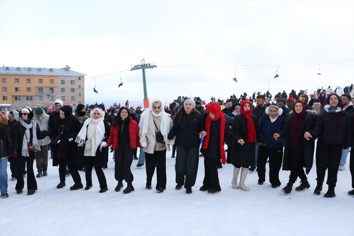 Samsun'un Ladik ilçesi Akdağ Kayak Tesisleri'nde, Ladik Sivil Toplum Kuruluşları Federasyonu...