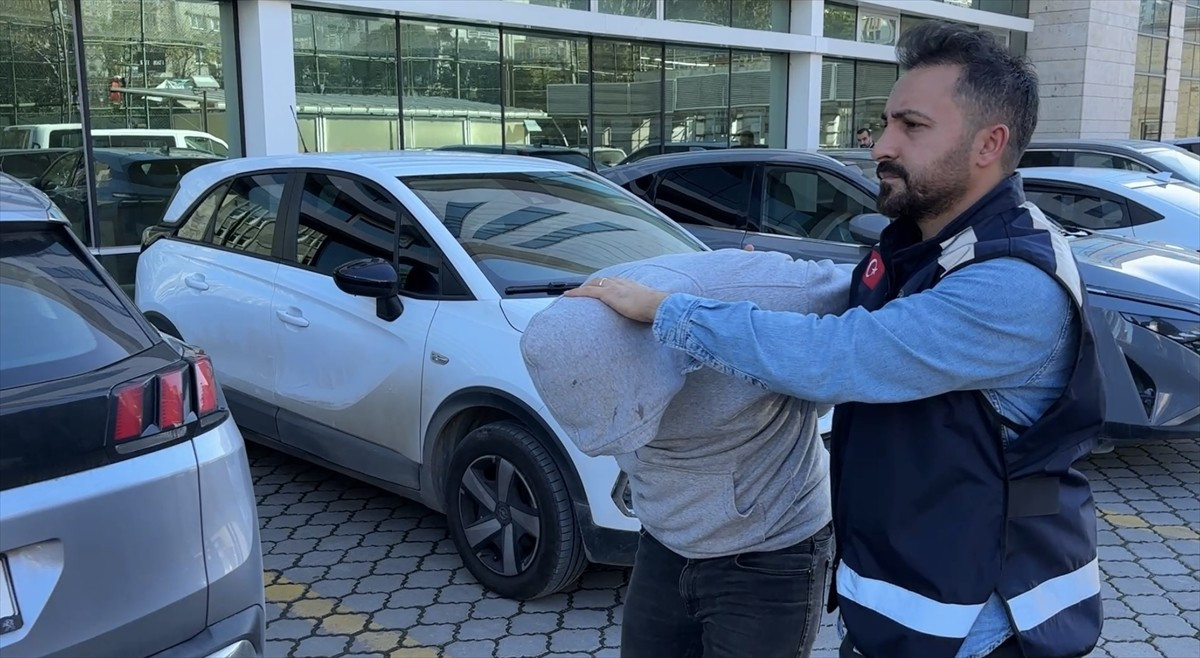 Samsun'un merkez Atakum ilçesinde 1 kişinin pompalı tüfekle öldürülmesine ilişkin gözaltına alınan...