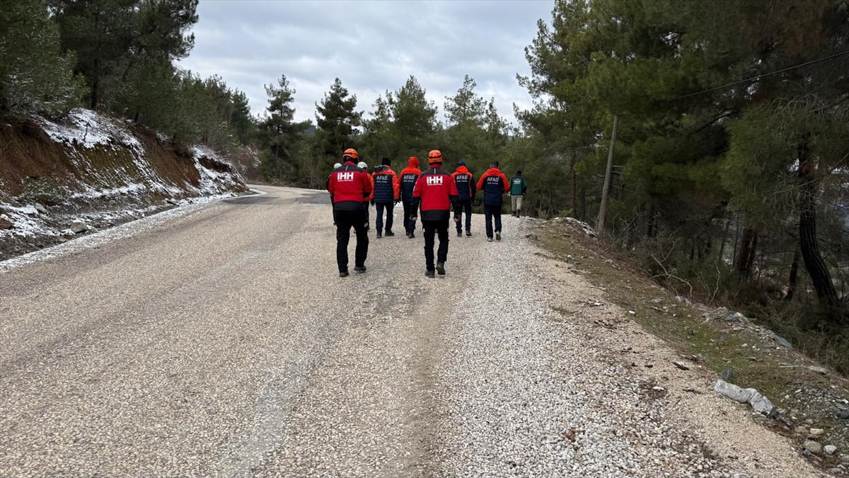 Samsun'un Vezirköprü ilçesinde 7 gündür haber alınamayan kadının bulunması için yürütülen...